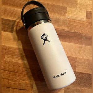 Hydro Flask White Insulated Bottle 16oz